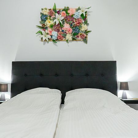 Central Apartments Veliko Tărnovo Esterno foto